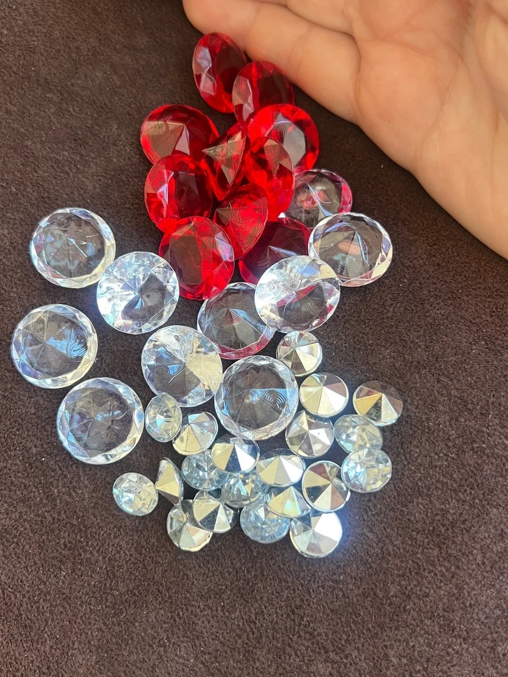 Acrylic Faceted Gems for Crafts – 40 pcs (New)